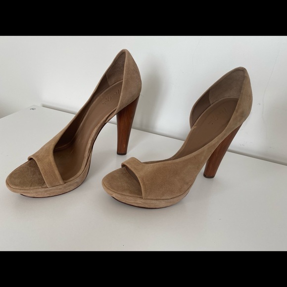 MAX AZRIA Tan Suede Peep-Toe Platform Heels - Picture 7 of 8